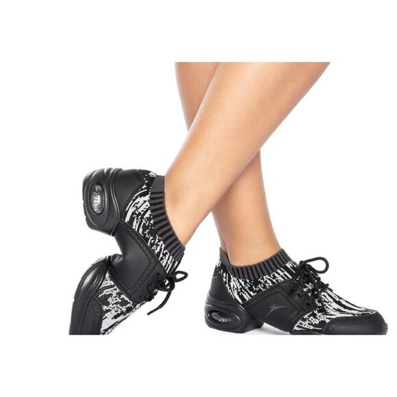 So Danca DK80 Soren Split Rubber Sole Dance Sneaker - Adult Women's Size 9 - Picture 1 of 9